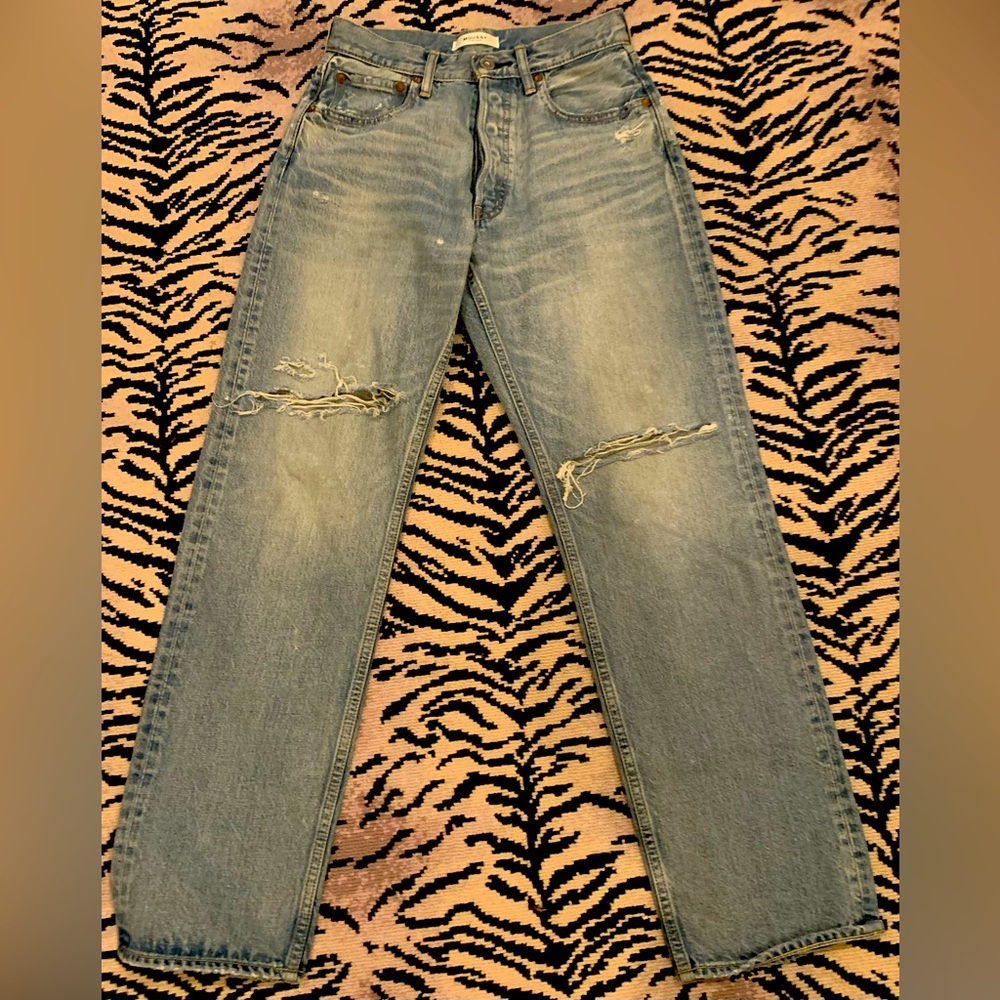 Moussy Women’s jeans. Sz 26. Distressed with tears. medium/light blue.